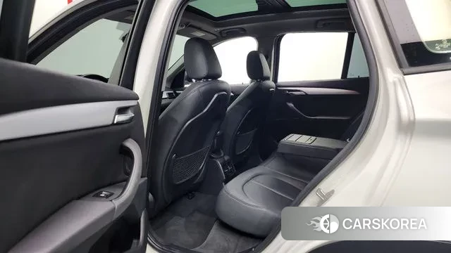 BMW X1 (F48) 2018 Белый из Кореи, фото 2