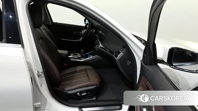 BMW 3 Series (G20) 2021 Белый из Кореи, фото 2