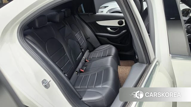 Mercedes-Benz C-Class W205 2018 Белый из Кореи, фото 2