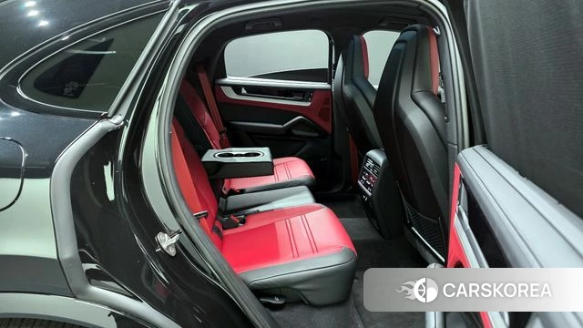 Porsche Cayenne (PO536) 2025 Черный из Кореи, фото 2