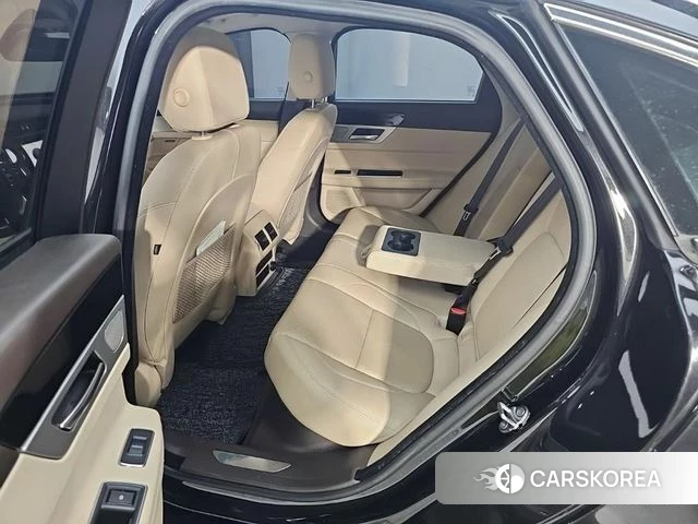 Jaguar XF (X260) 2018 Черный из Кореи, фото 2