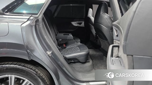 Audi Q8 (4M) 2021 Серый из Кореи, фото 2