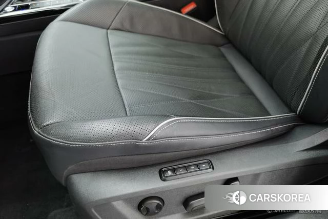 Volkswagen Passat PHEV 2022 Черный из Китая, фото 2