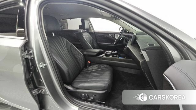 Kia K8 2022 Серебристо-серый из Кореи, фото 2