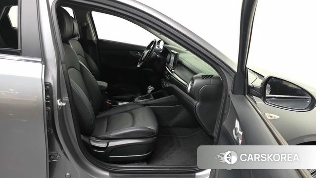 Kia Come New K3 2021 Серый из Кореи, фото 2