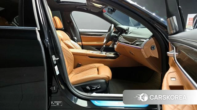 BMW 7 Series (G11) 2022 Серый из Кореи, фото 2