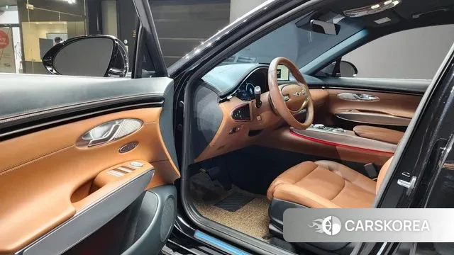 Genesis GV70 2023 Черный из Кореи, фото 2