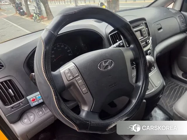 Hyundai The New Grand Starex 2019 Желтый из Кореи, фото 2