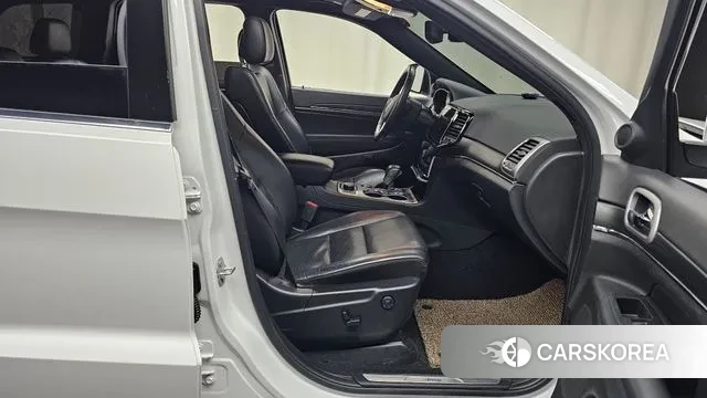 Jeep Grand Cherokee 2021 Белый из Кореи, фото 2