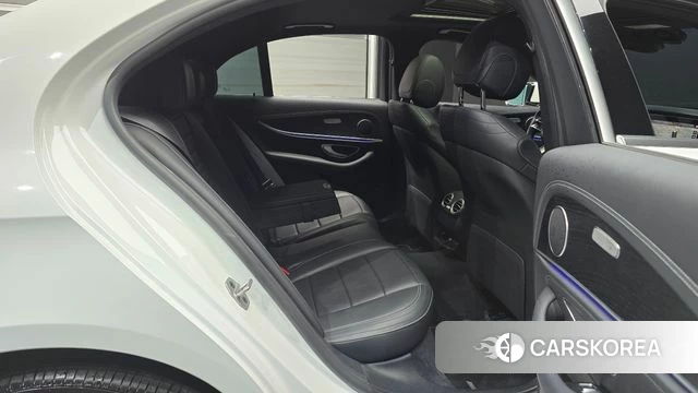 Mercedes-Benz E-Class W213 2020 Белый из Кореи, фото 2