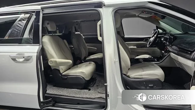 Kia Carnival 4th generation 2023 Белый из Кореи, фото 2