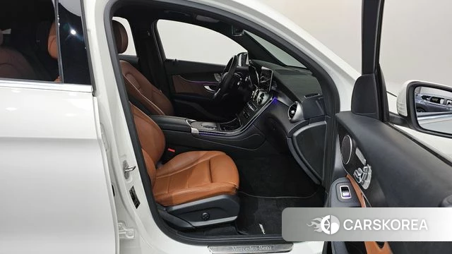 Mercedes-Benz GLC-Class X253 2021 Белый из Кореи, фото 2