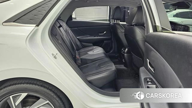 Hyundai The New Avante Hybrid (CN7) 2023 Белый из Кореи, фото 2