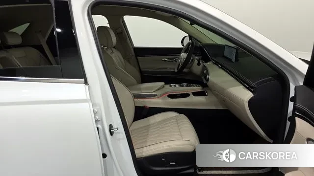 Genesis GV70 2021 Белый из Кореи, фото 2