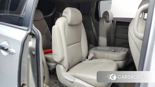 Kia The New Carnival 2020 Серебряный из Кореи, фото 2