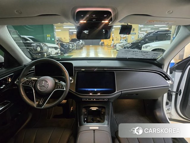Mercedes-Benz E-Class W214 2025 Белый из Кореи, фото 2