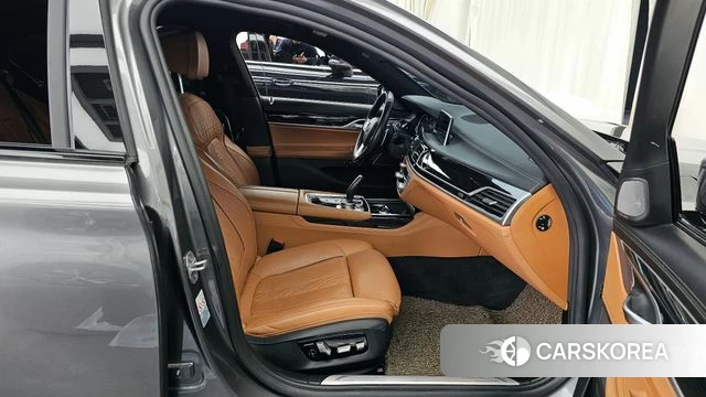 BMW 7 Series (G11) 2018 Серый из Кореи, фото 2