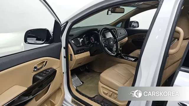 Kia The New Carnival 2019 Белый из Кореи, фото 2