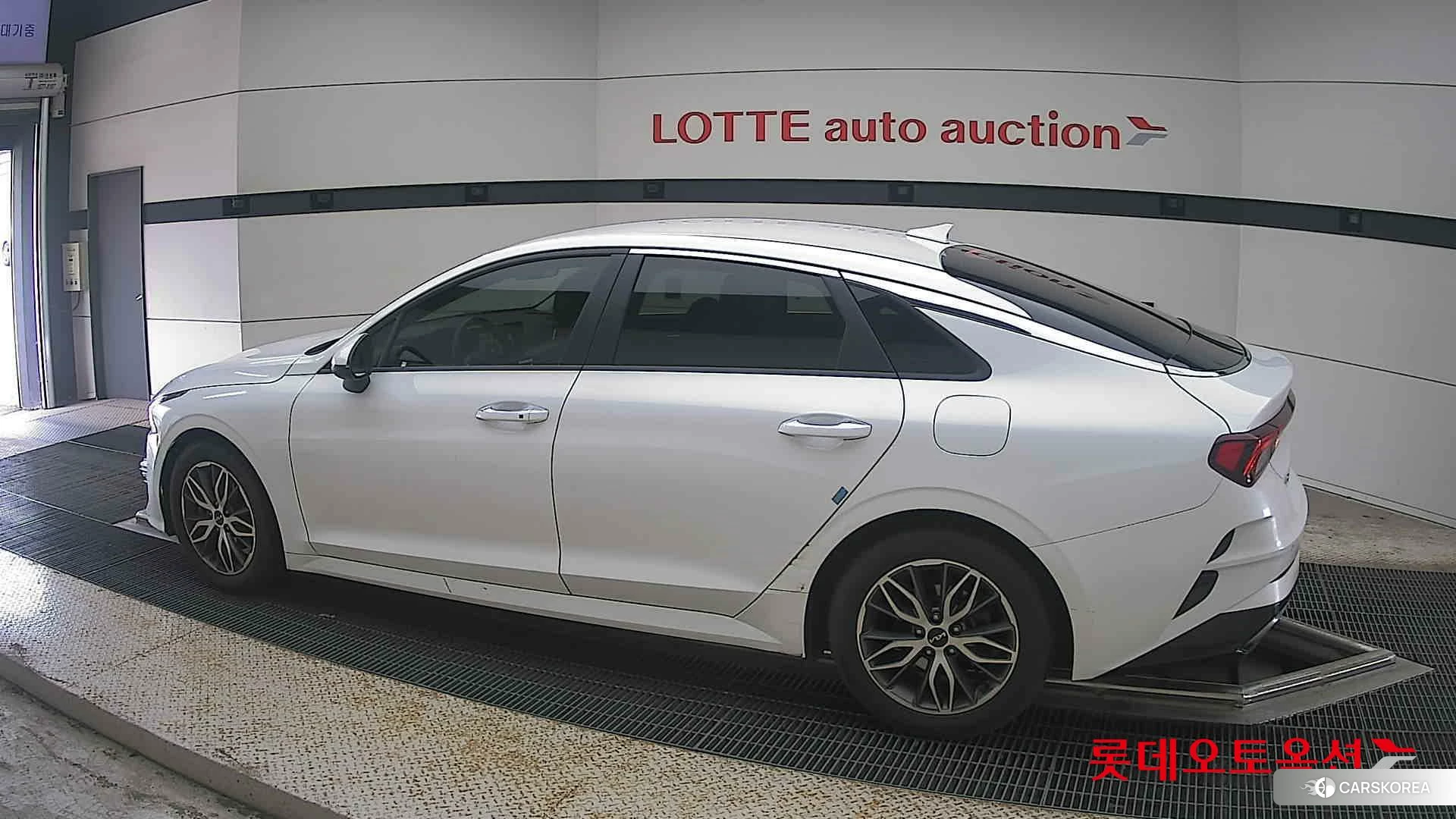 Kia K5 2022 Белый из Кореи, фото 2