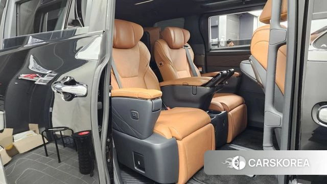 Toyota Alphard 4th Generation 2025 Черный из Кореи, фото 2