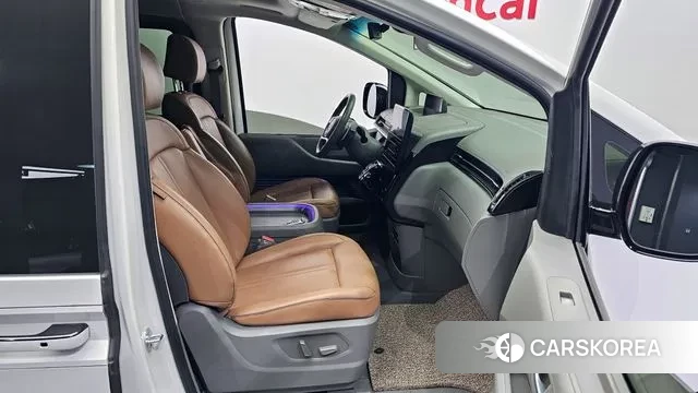 Hyundai Staria 2021 Белый из Кореи, фото 2