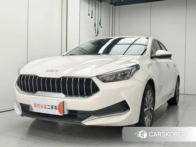 Kia K3 2021 Белый из Китая, фото 2