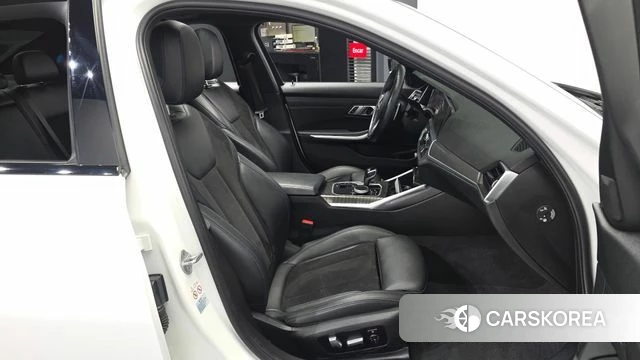 BMW 3 Series (G20) 2020 Белый из Кореи, фото 2