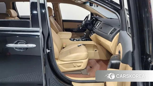 Kia The New Carnival 2019 Черный из Кореи, фото 2