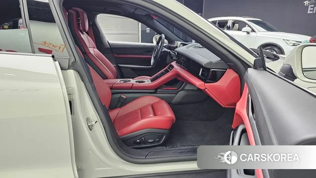 Porsche Taycan 2023 Серебристо-серый из Кореи, фото 2