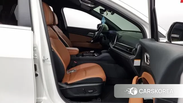 Kia Sportage 5th Generation Hybrid 2024 Белый из Кореи, фото 2