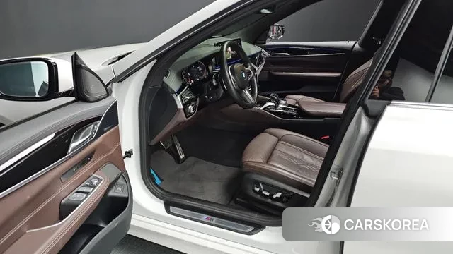 BMW 6 Series GT (G32) 2023 Белый из Кореи, фото 2