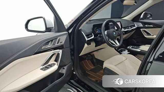 BMW X1 (U11) 2024 Черный из Кореи, фото 2