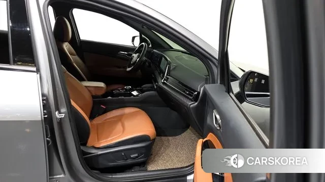 Kia Sportage 5th Generation 2021 Серебристо-серый из Кореи, фото 2