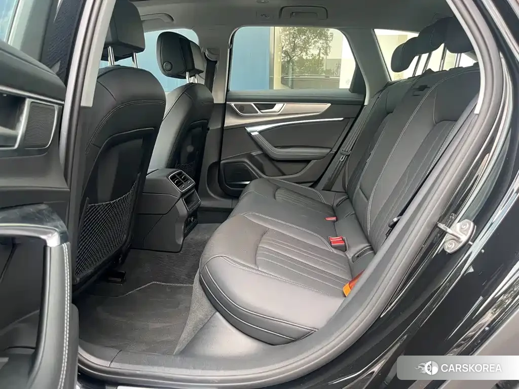 Audi A6 2025 Черный из Китая, фото 2
