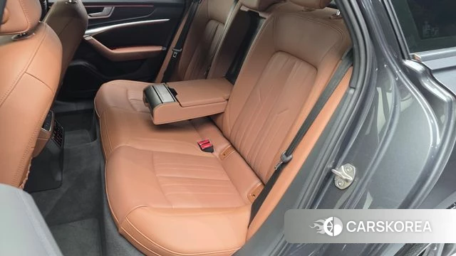 Audi A6 (C8) 2023 Серый из Кореи, фото 2