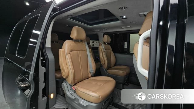Hyundai Staria 2021 Черный из Кореи, фото 2