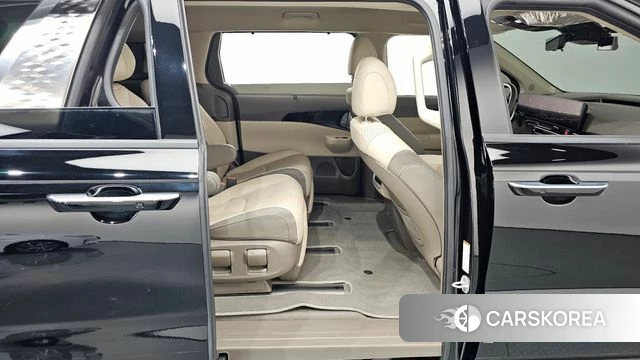 Kia The New Carnival 4th Generation 2024 Черный из Кореи, фото 2
