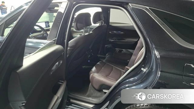 Genesis GV70 2021 Черный из Кореи, фото 2