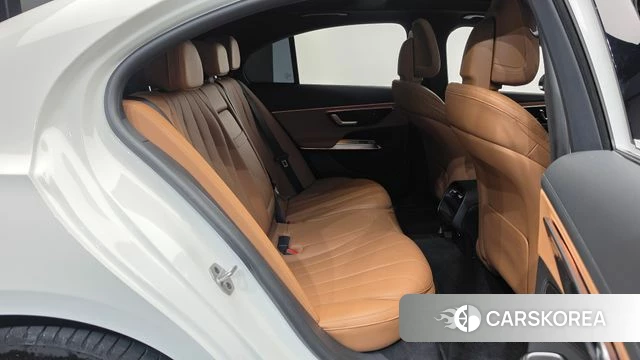 Mercedes-Benz E-Class W214 2024 Белый из Кореи, фото 2