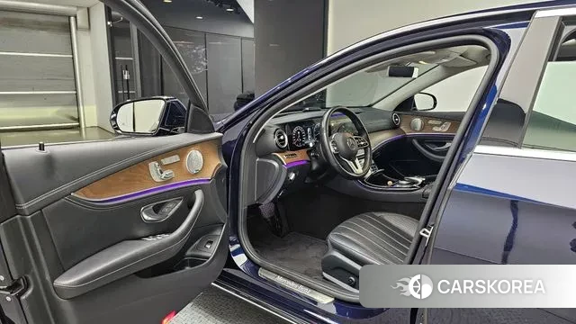 Mercedes-Benz E-Class W213 2020 Синий из Кореи, фото 2