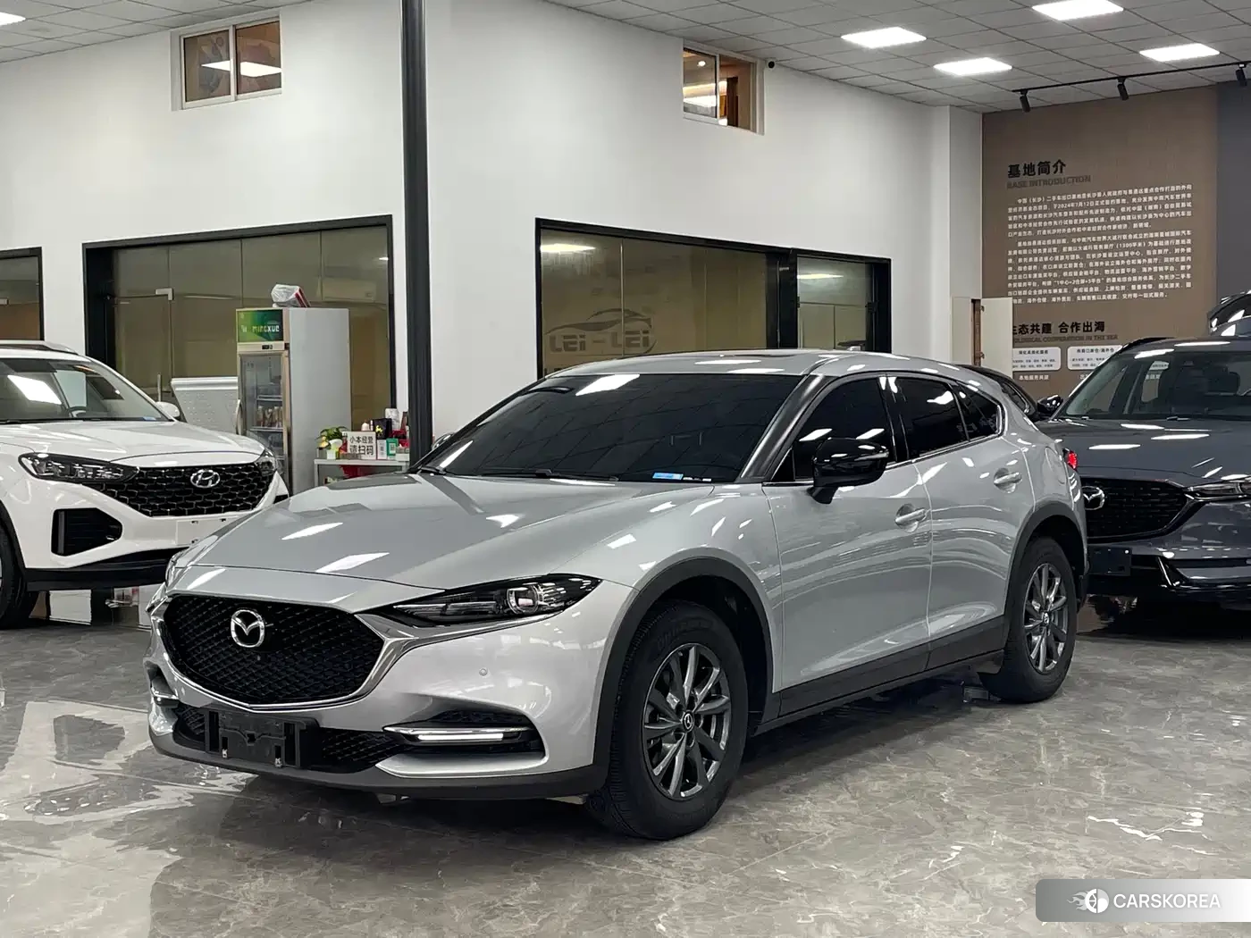 Mazda CX-4 2021 Silver/gray из Китая, фото 2