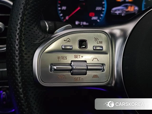 Mercedes-Benz C-Class W205 2023 Белый из Кореи, фото 2