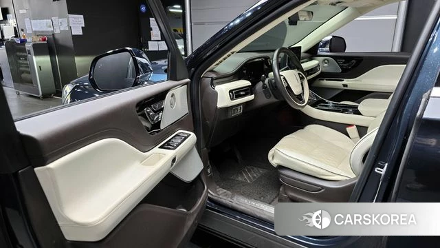 Lincoln Aviator 2nd generation 2021 Серый из Кореи, фото 2