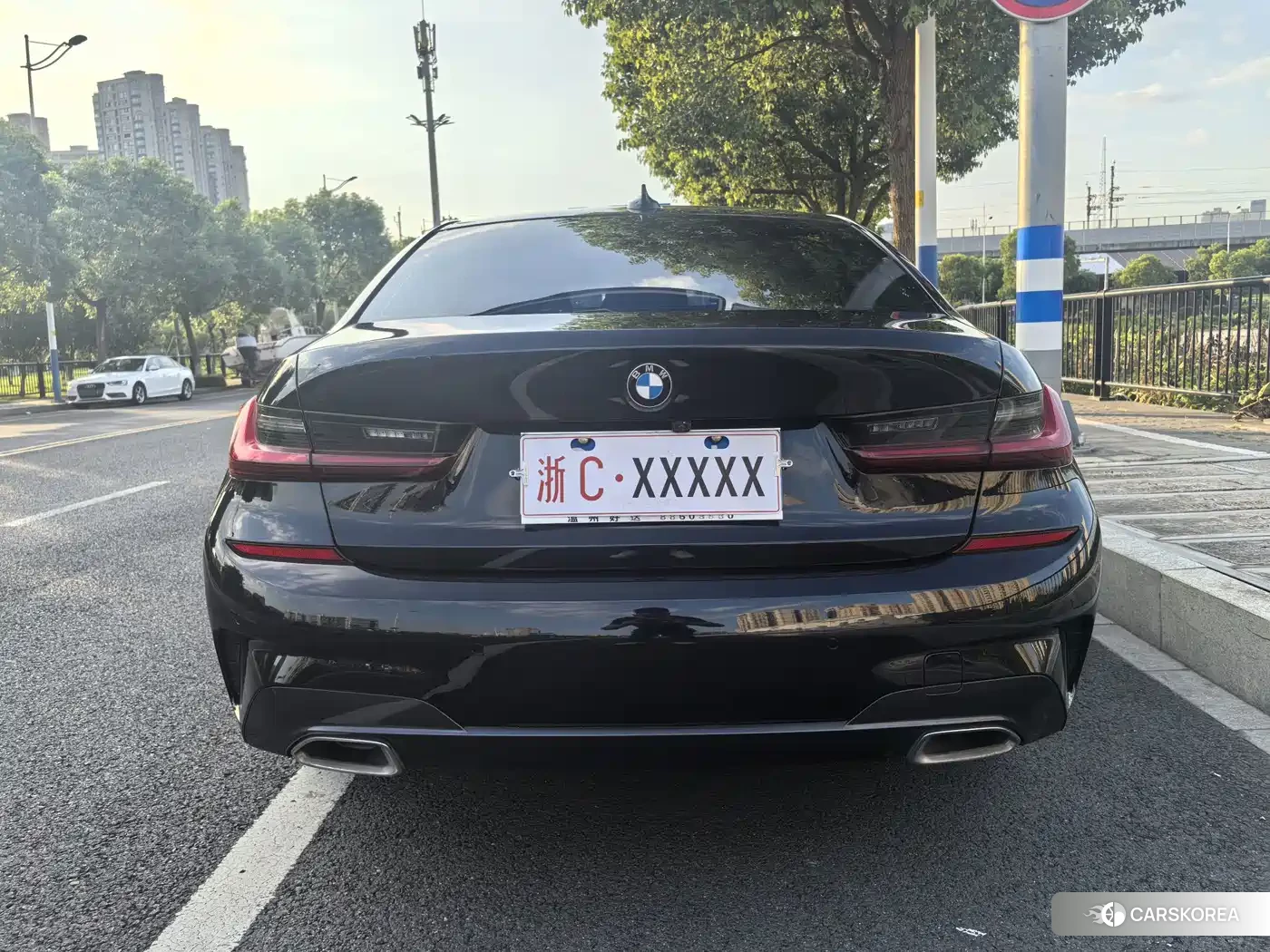 BMW 3 series 2022 Черный из Китая, фото 2