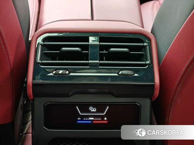 BMW i5 2024 Красный из Китая, фото 2