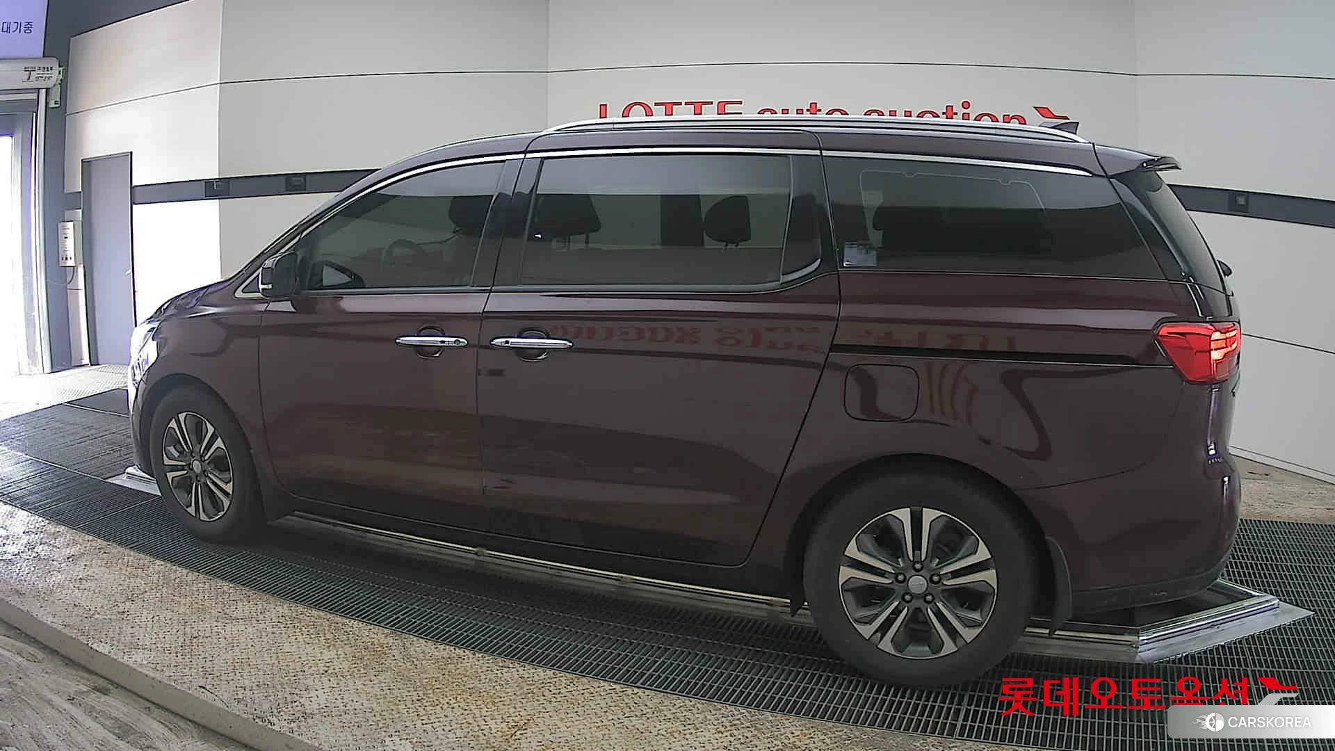 Kia Carnival 2020 BlackBerry (Red) из Кореи, фото 2