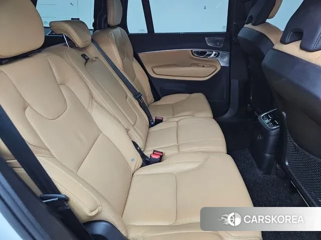 Volvo XC90 second Generation 2023 Белый из Кореи, фото 2