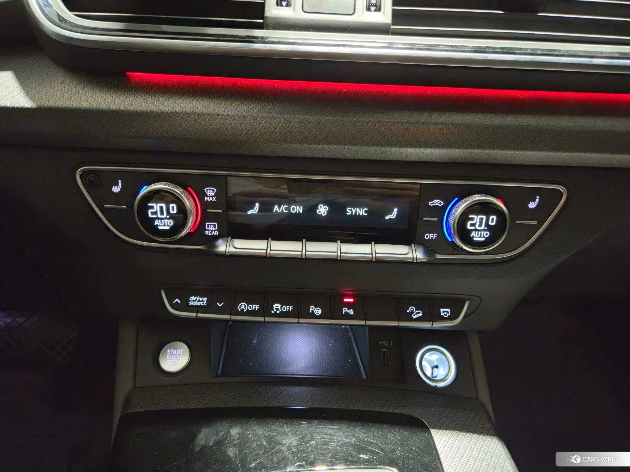 Audi Q5L Sportback 2020 Серебристо-серый из Китая, фото 2