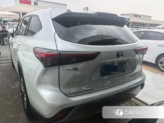 Toyota Highlander 2023 Белый из Китая, фото 2