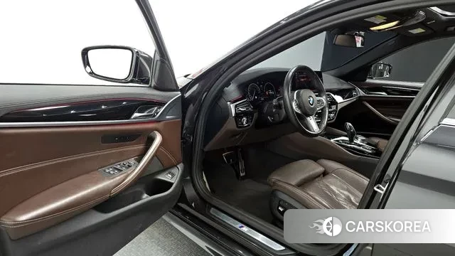BMW 5 Series (G30) 2019 Серый из Кореи, фото 2